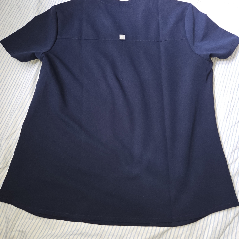 Fabletics Navy Scrub Top - Picture 3 of 3